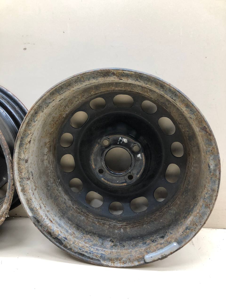 Диски к-кт R15 Штампованные