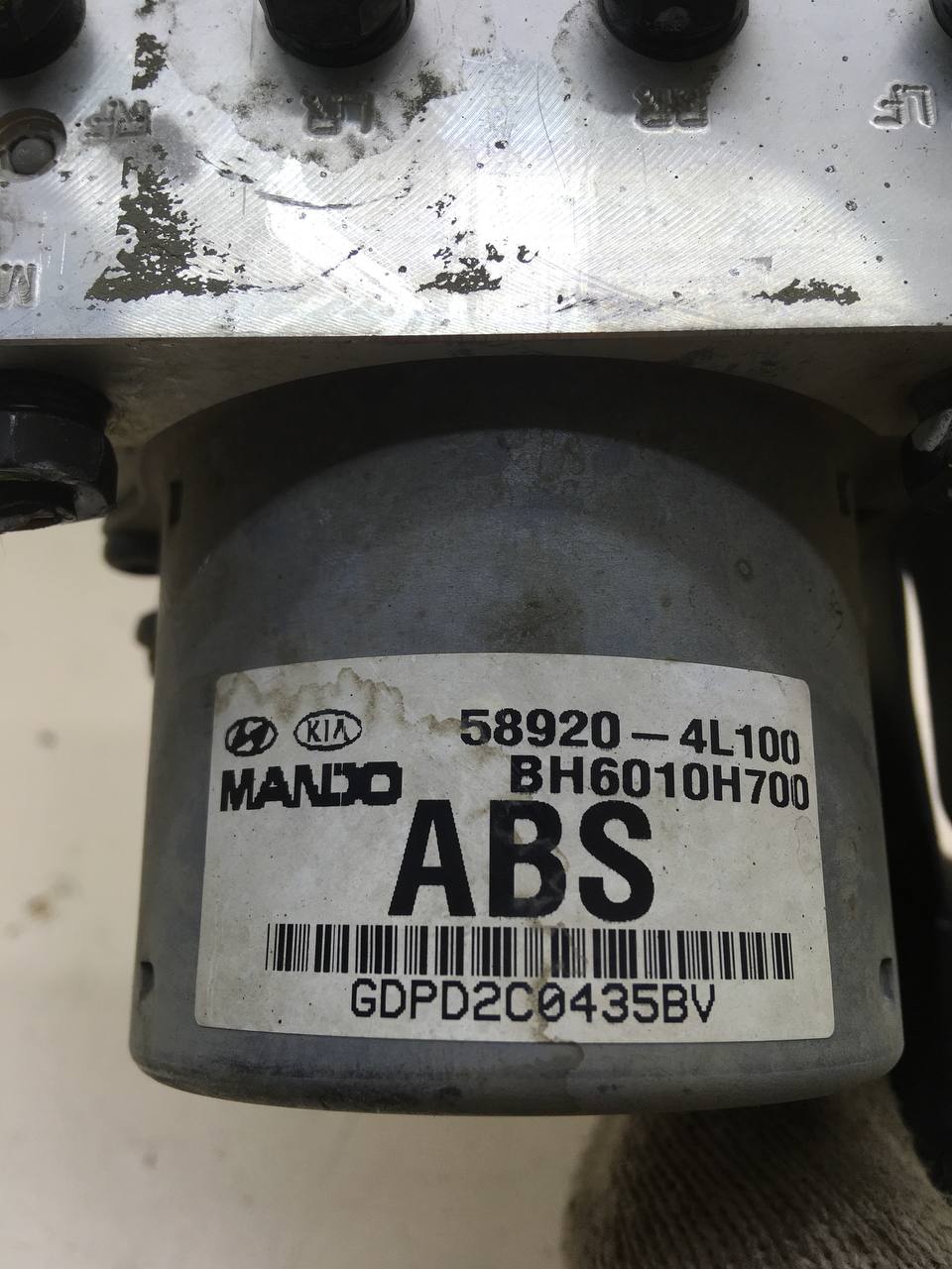 Блок ABS (насос) Hyundai Solaris (RB) 2010-2017 Блок ABS (насос) Hyundai Solaris (RB) 2010-2017