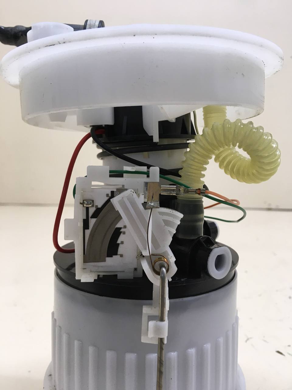 Насос топливный электрический Ford Focus 2 (DB) 2008-2011