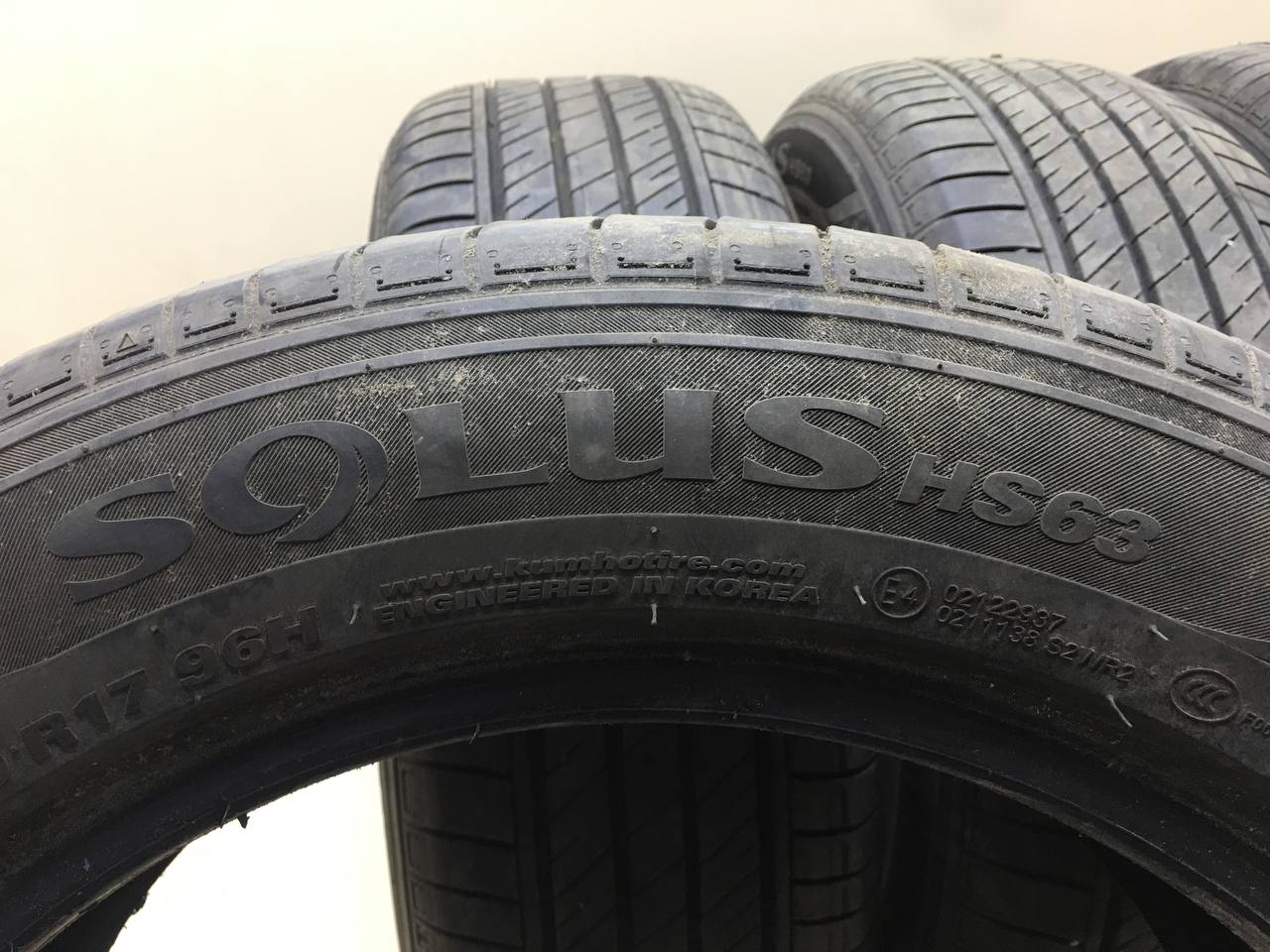 Шины к-кт R17 Летние KUMHO SOLUS hs63