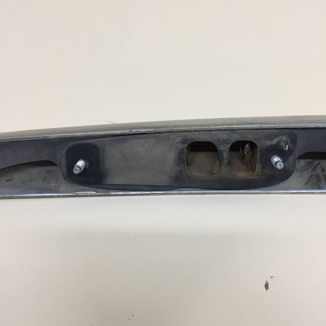 Накладка крышки багажника Ford Focus 2 (DB) 2008-2011 Накладка крышки багажника Ford Focus 2 (DB) 2008-2011