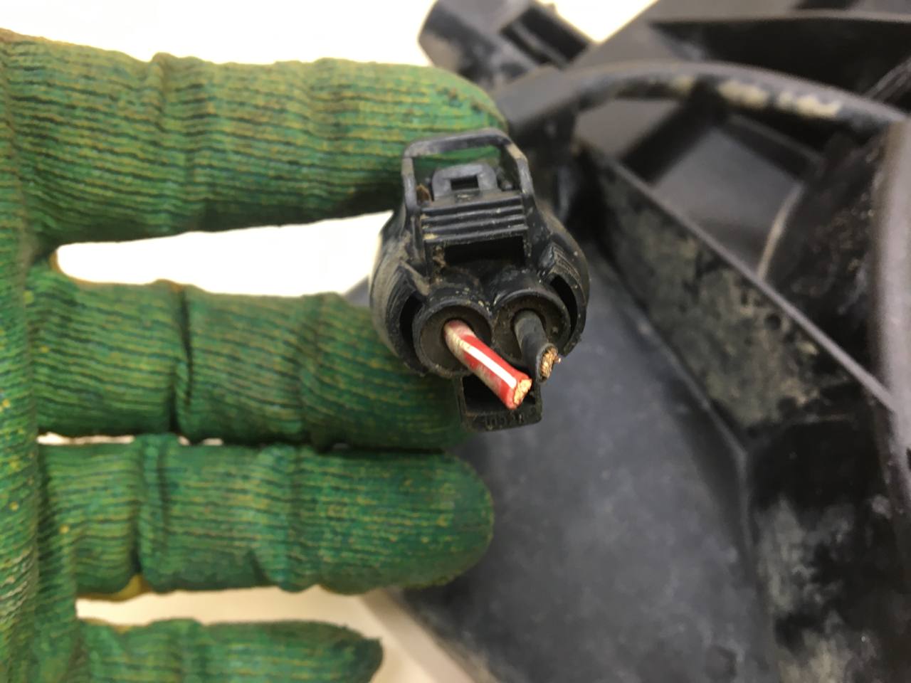 Диффузор вентилятора Lada Granta 2011>