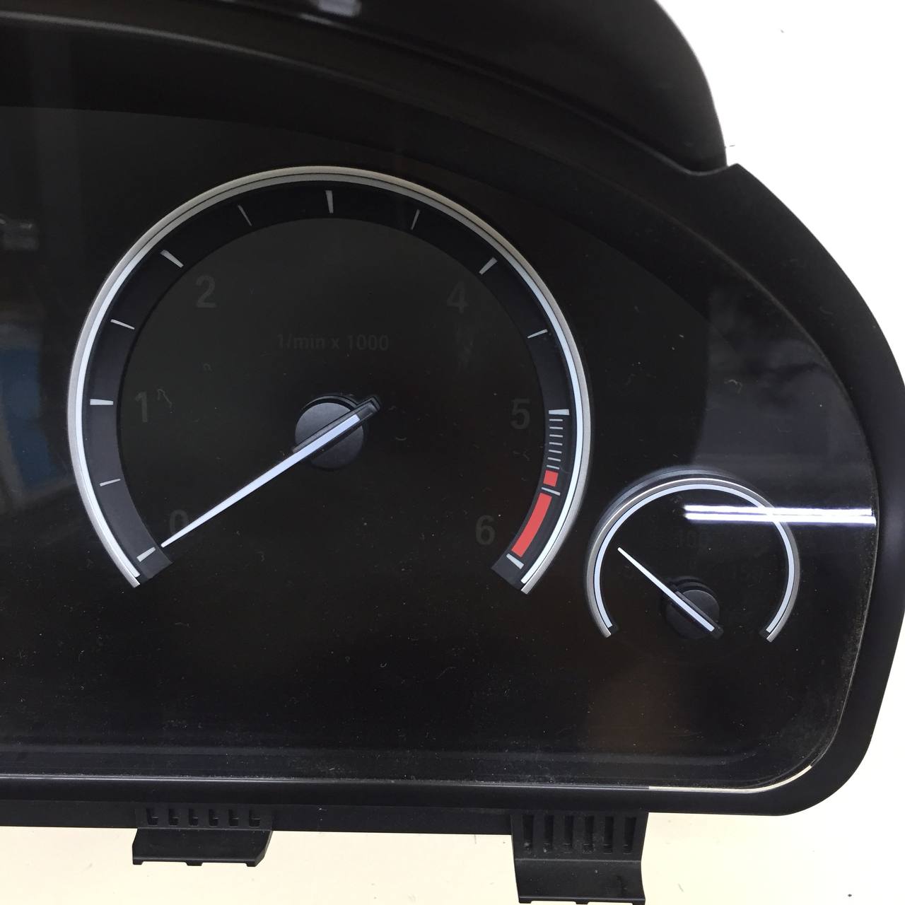 Панель приборов BMW X5 F15/F85 2013-2018 Панель приборов BMW X5 F15/F85 2013-2018