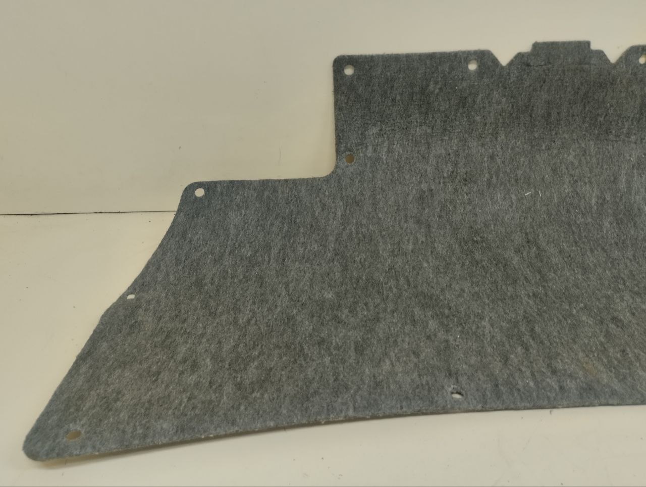 Обшивка крышки багажника Nissan Almera (N16) 2000-2006