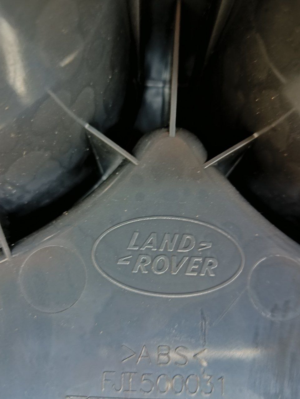 Консоль центральная Land Rover Discovery 3 2004-2009