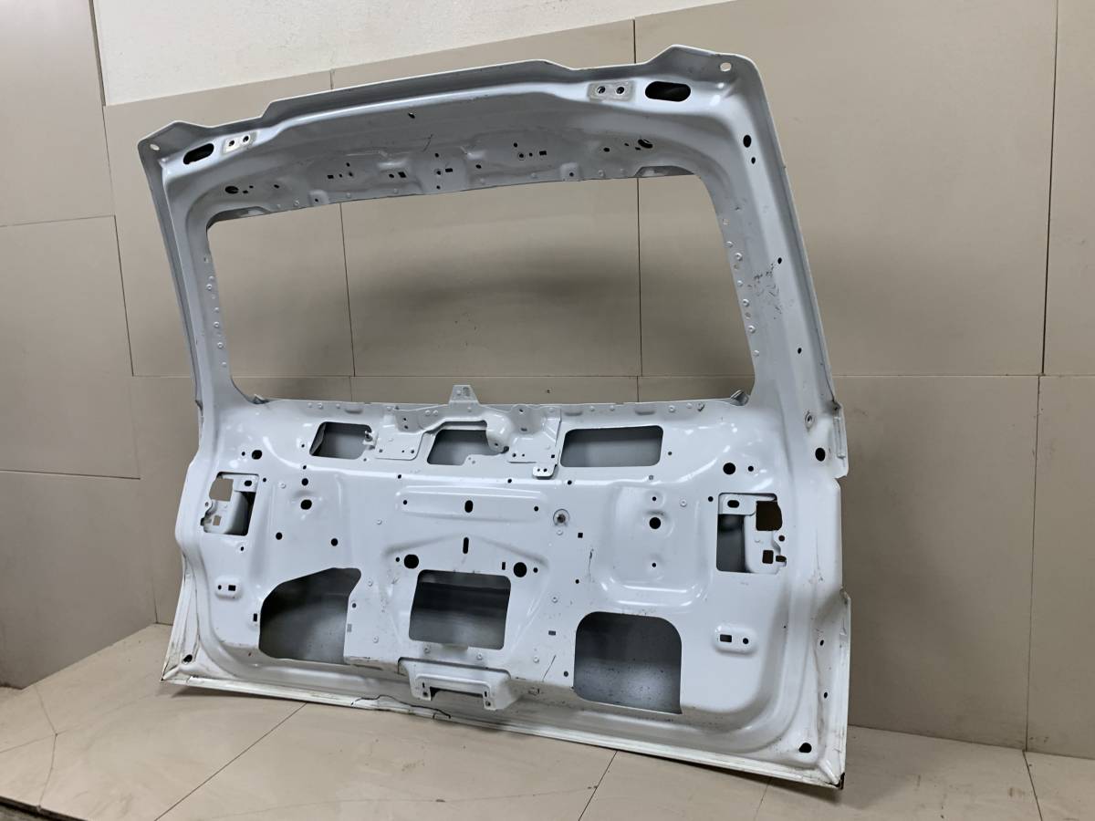 Дверь багажника Land Rover Discovery Sport 2014>