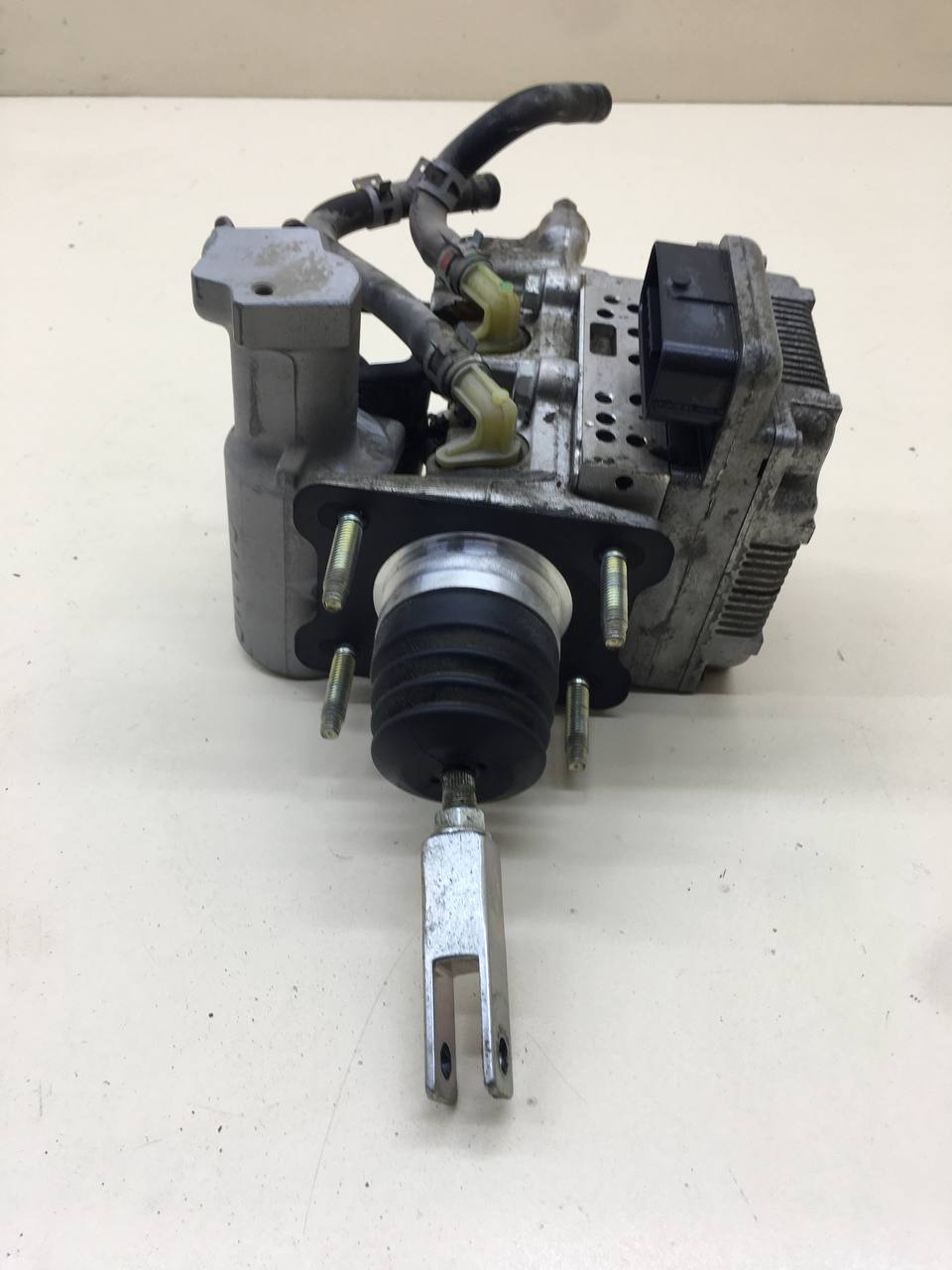 Блок ABS (насос) Toyota Rav 4 (XA40) 2013-2019 Блок ABS (насос) Toyota Rav 4 (XA40) 2013-2019