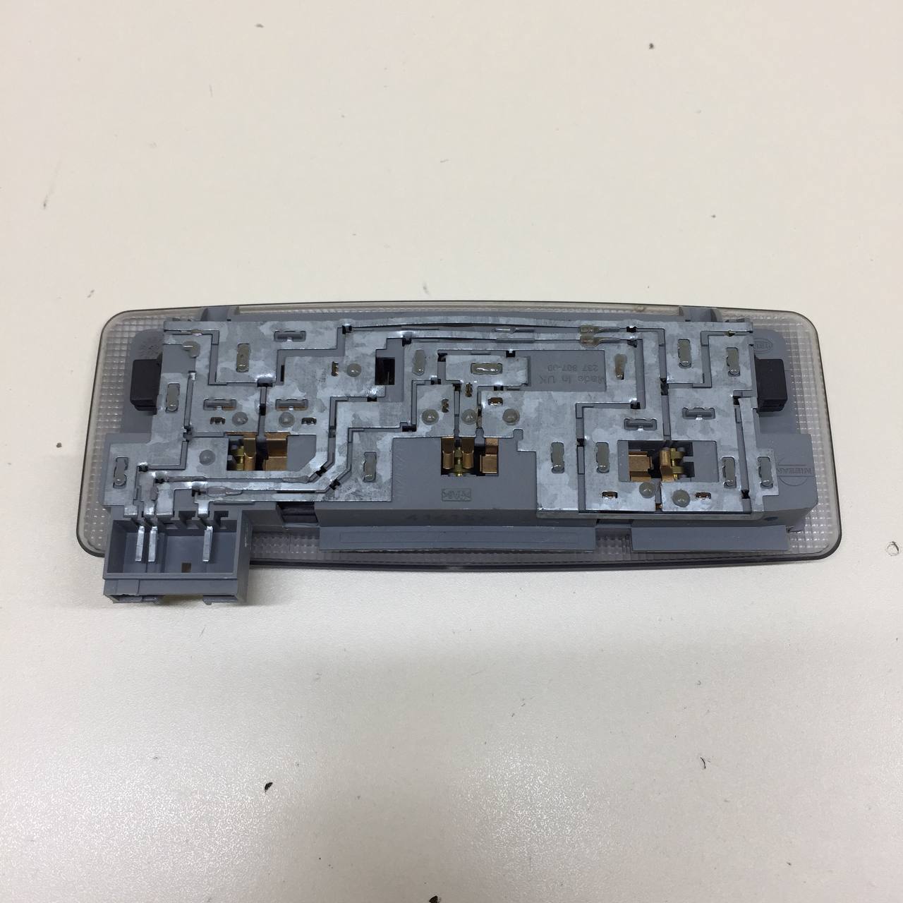 Плафон салонный Nissan Almera (N16) 2000-2006 Плафон салонный Nissan Almera (N16) 2000-2006