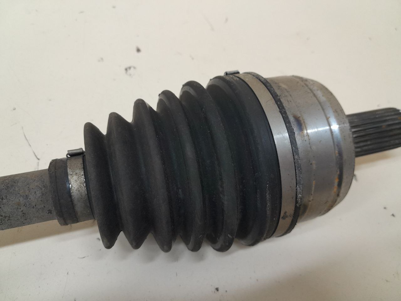 Полуось передняя левая Renault Duster (HSA, HSM) 2012> Полуось передняя левая Renault Duster (HSA, HSM) 2012>