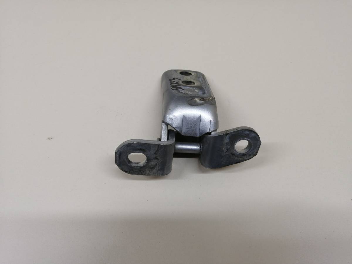 Петля двери передней правой верхняя Toyota Camry (V40) 2006-2011 Петля двери передней правой верхняя Toyota Camry (V40) 2006-2011