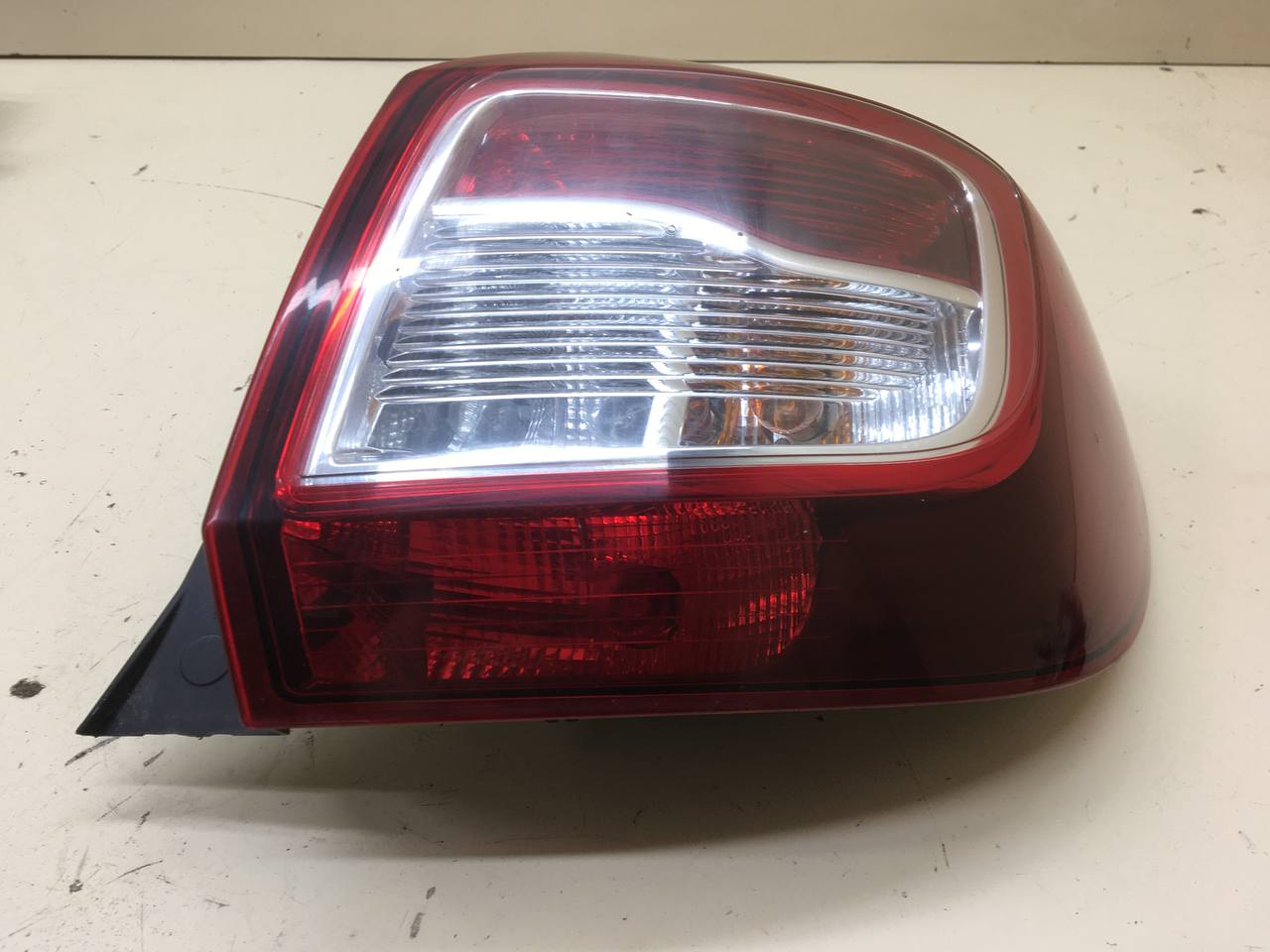 Фонарь задний правый Renault Sandero Stepway (5S) 2014-2022 Фонарь задний правый Renault Sandero Stepway (5S) 2014-2022