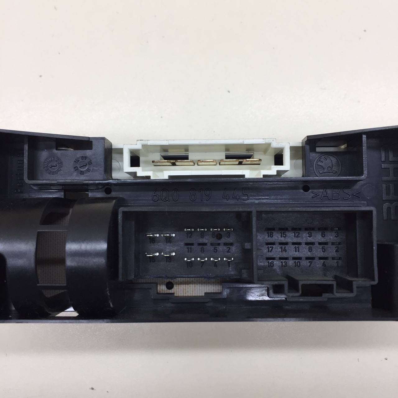 Блок управления отопителем Volkswagen Polo (MK5) 2011-2020