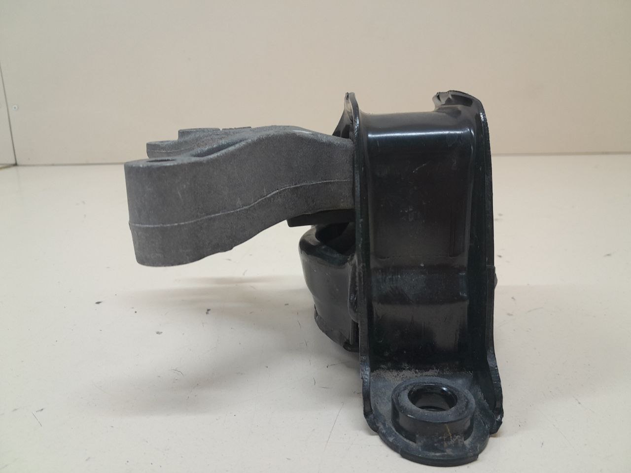 Опора двигателя правая Nissan Qashqai (J11) 2014> Опора двигателя правая Nissan Qashqai (J11) 2014>