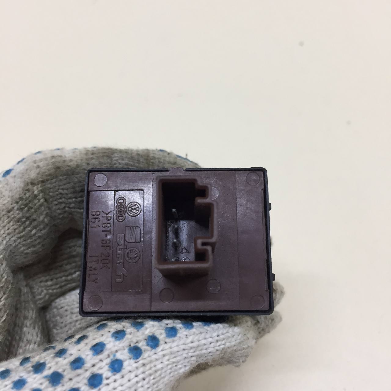 Блок управления стеклоподъемниками Volkswagen Polo (HB) 2009>