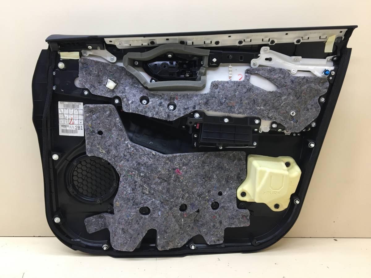 Обшивка двери передней левой Lexus NX 200 (Z10) 2014-2021