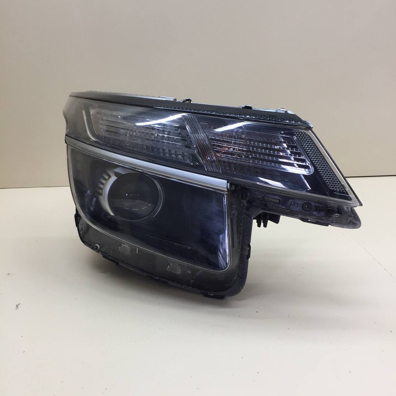 Фара правая Kia Seltos 2019>