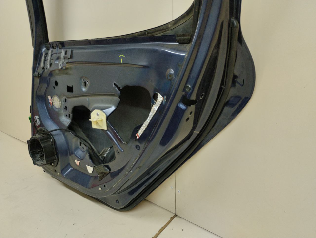Дверь задняя правая Peugeot 308 2007>