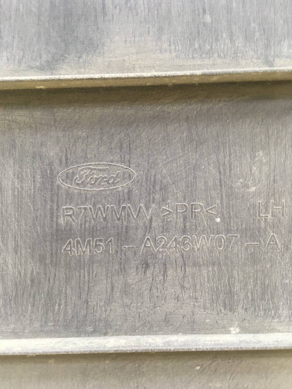Обшивка стойки Ford Focus 2 (DA) 2005-2008