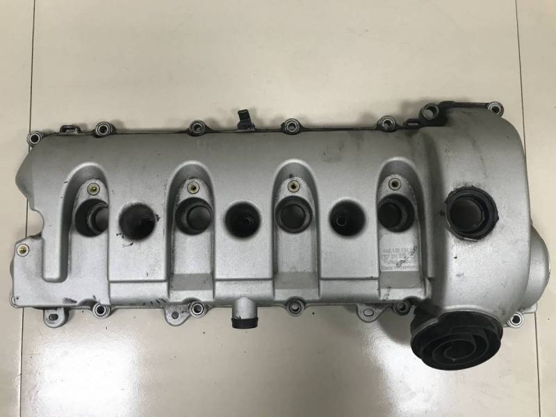 Крышка головки блока (клапанная) Porsche Cayenne 2003-2010