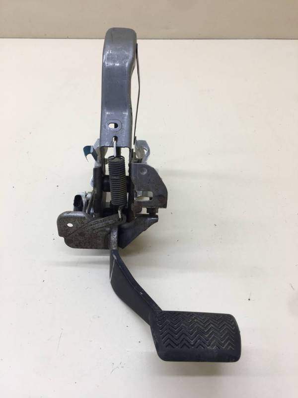 Педаль тормоза Toyota Rav 4 (XA40) 2013-2019 Педаль тормоза Toyota Rav 4 (XA40) 2013-2019