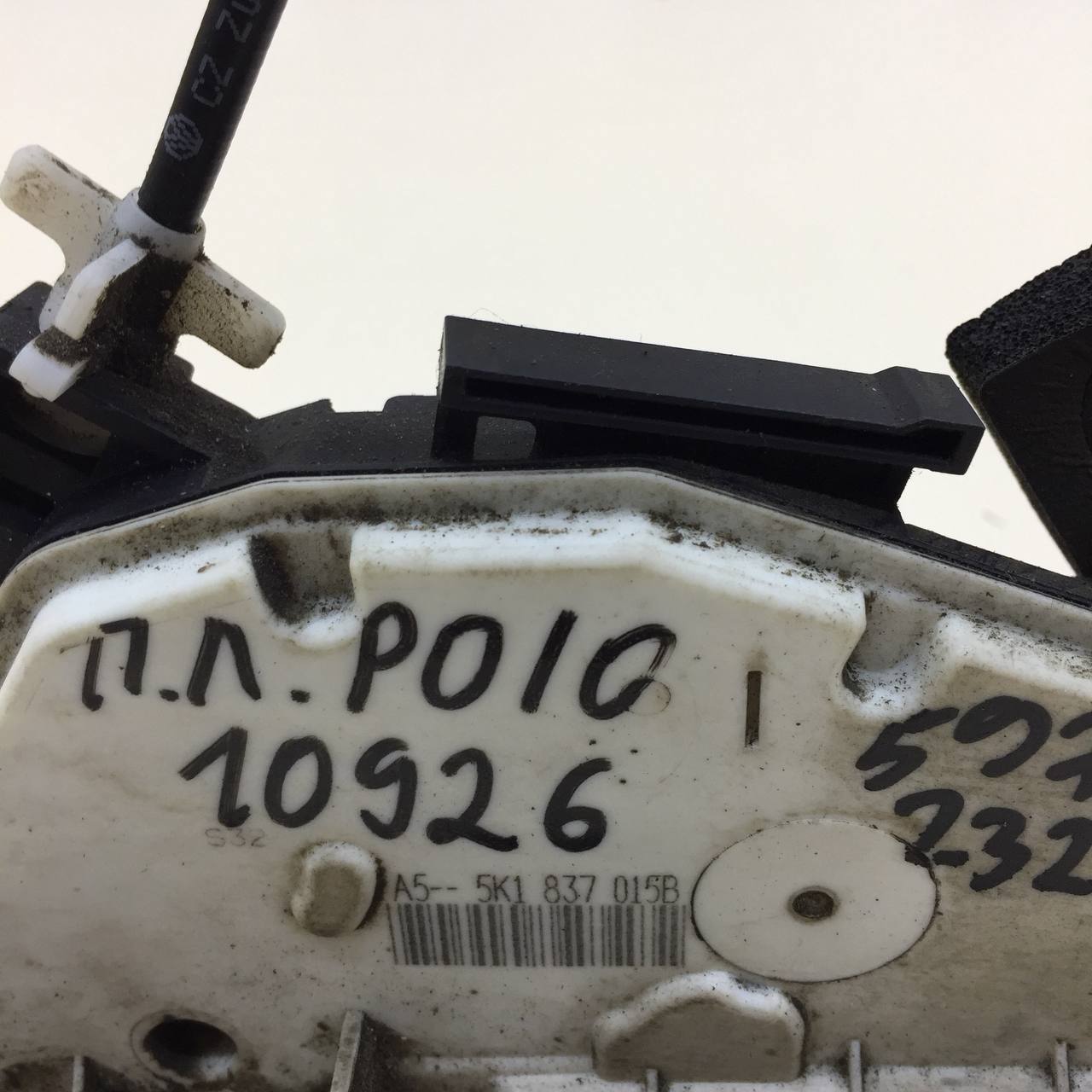 Замок двери передней левой Volkswagen Polo (MK5) 2011-2020