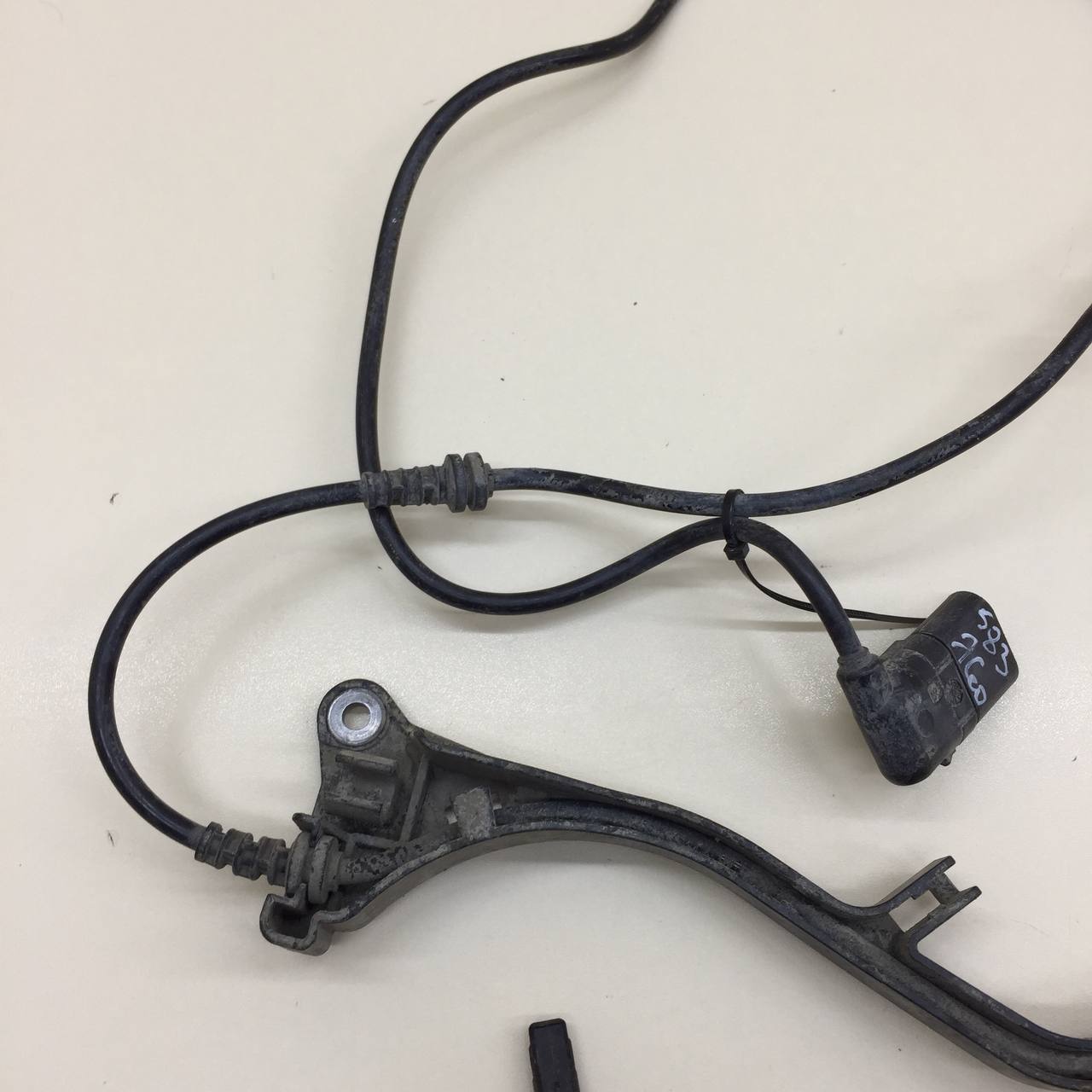 Датчик ABS передний левый Mercedes-Benz C-Class (W205) 2014>