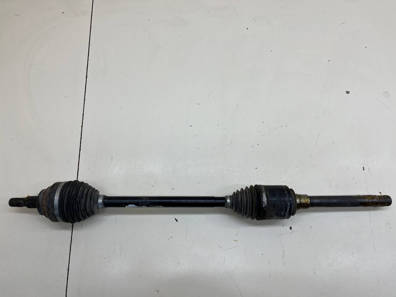 Полуось передняя правая Mercedes-Benz M-Class (W164) 2005-2011 Полуось передняя правая Mercedes-Benz M-Class (W164) 2005-2011