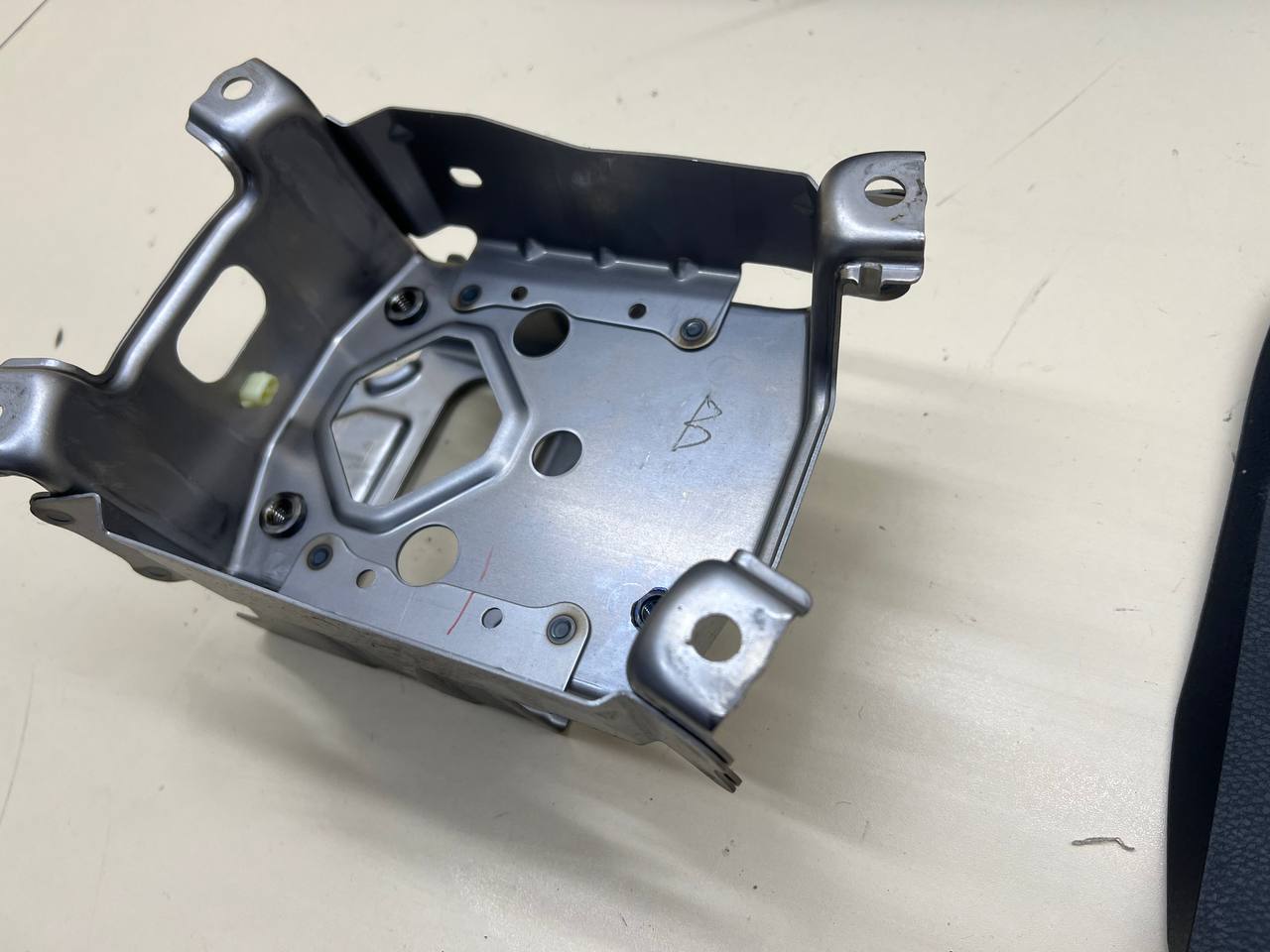 Консоль центральная Toyota Rav 4 (XA40) 2013-2019