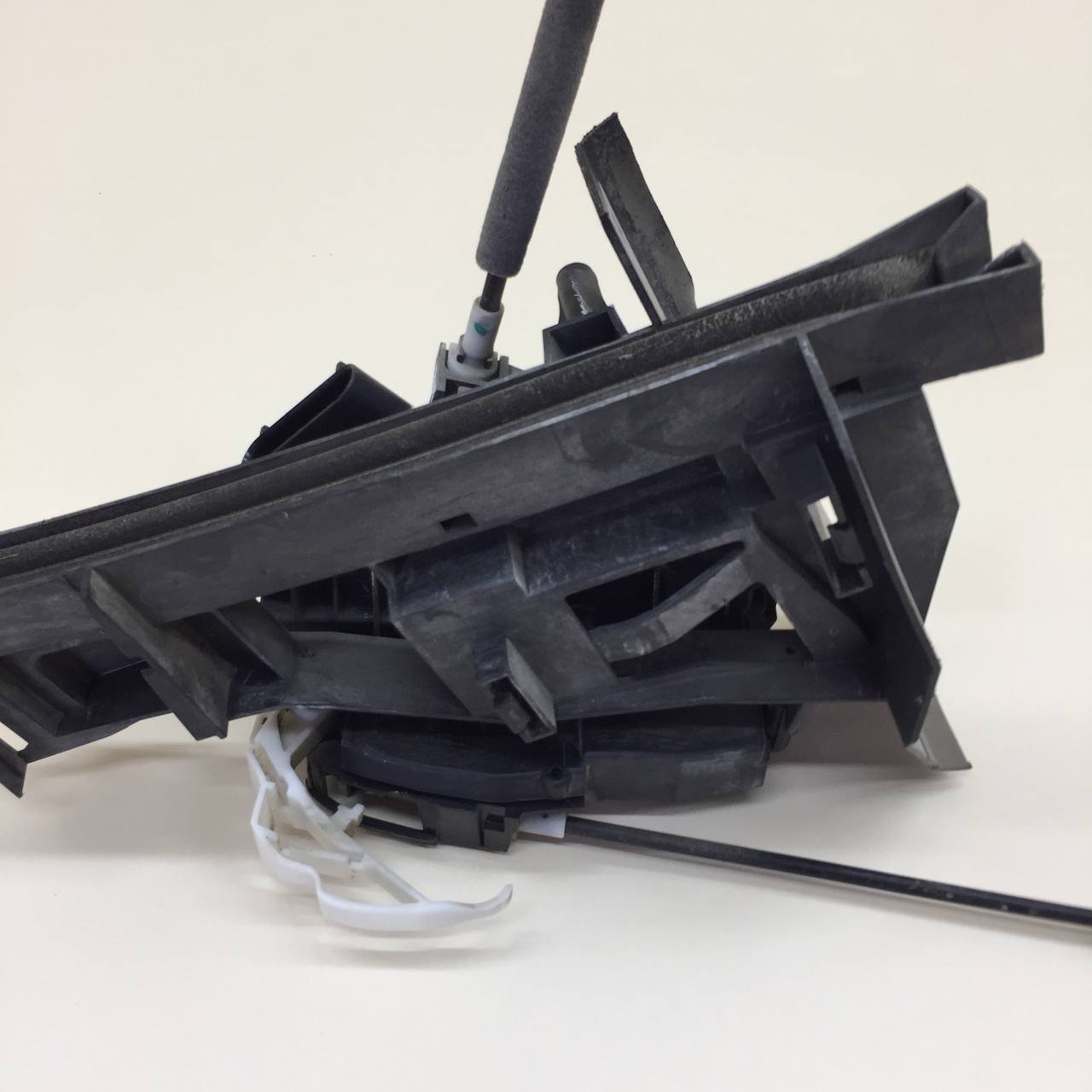 Замок двери задней левой Ford Focus 3 2011>