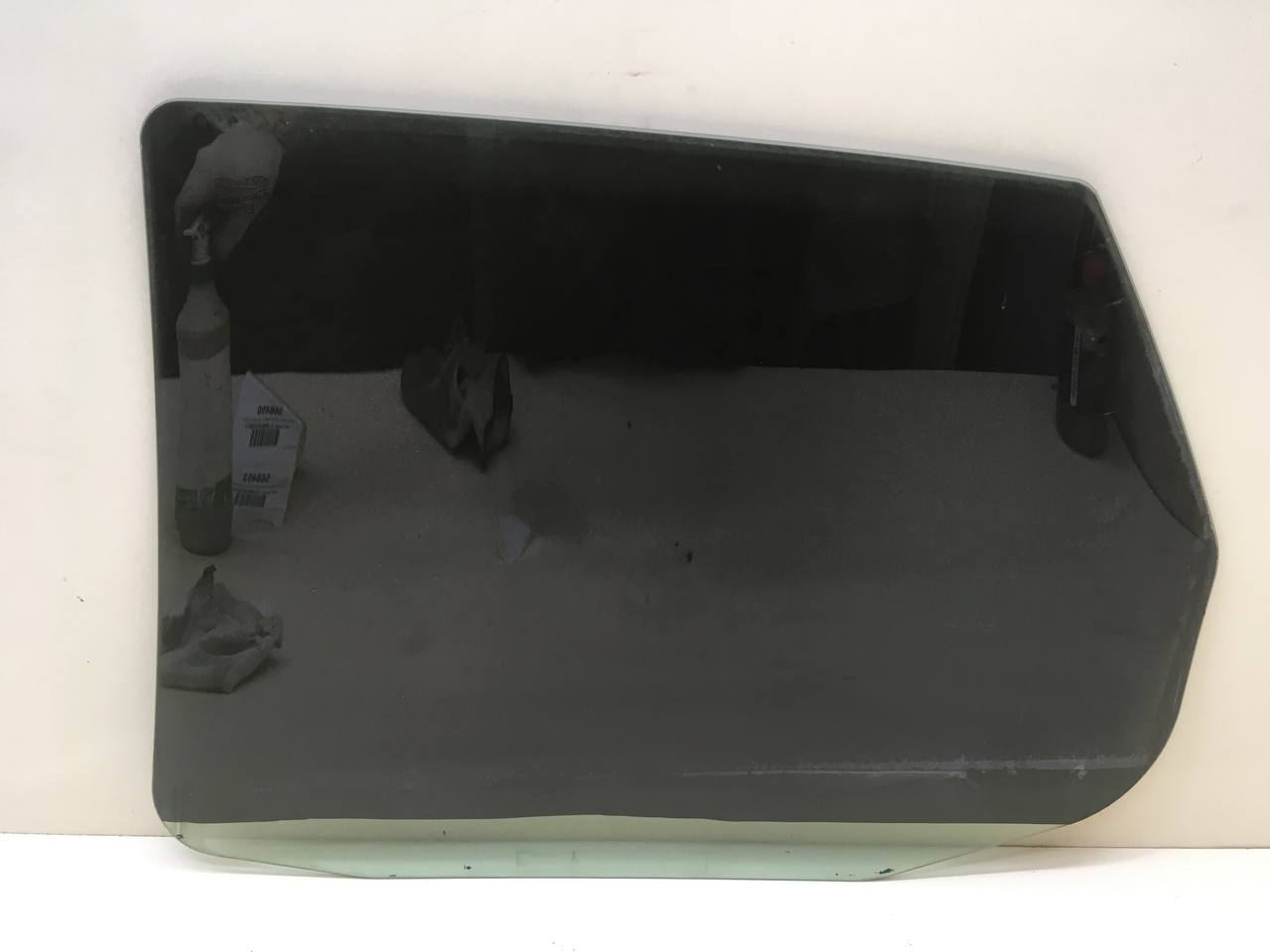 Стекло двери задней правой Lada Granta 2011>