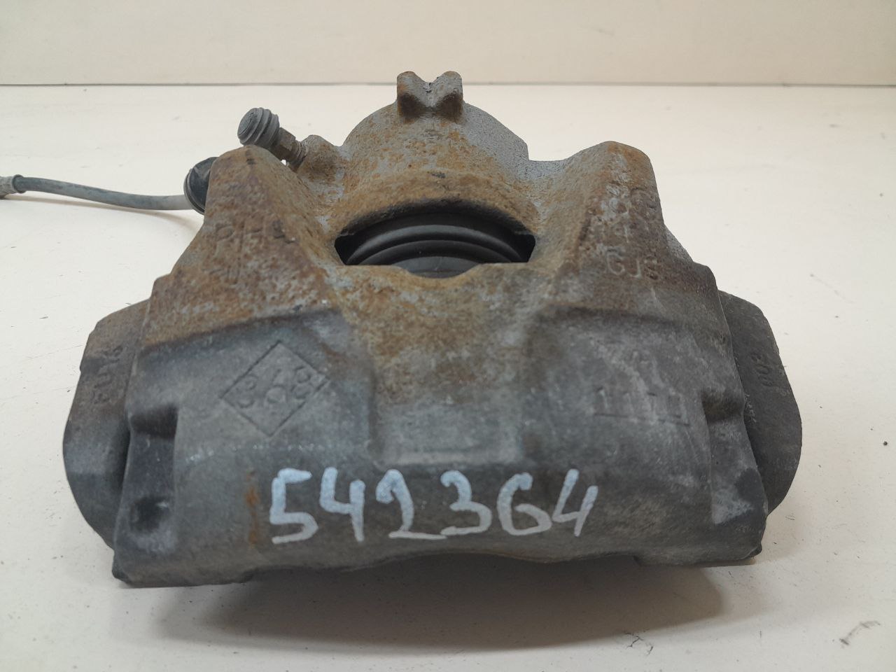Суппорт передний правый Renault Duster (HSA, HSM) 2012> Суппорт передний правый Renault Duster (HSA, HSM) 2012>