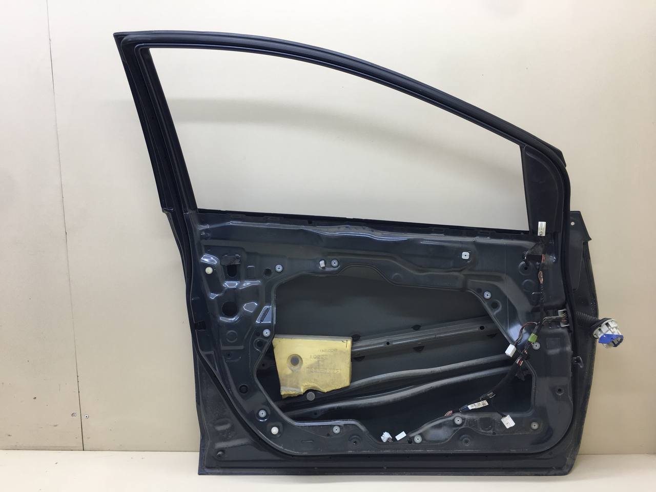 Дверь передняя левая Mazda Mazda 2 (DE) 2007-2014 Дверь передняя левая Mazda Mazda 2 (DE) 2007-2014