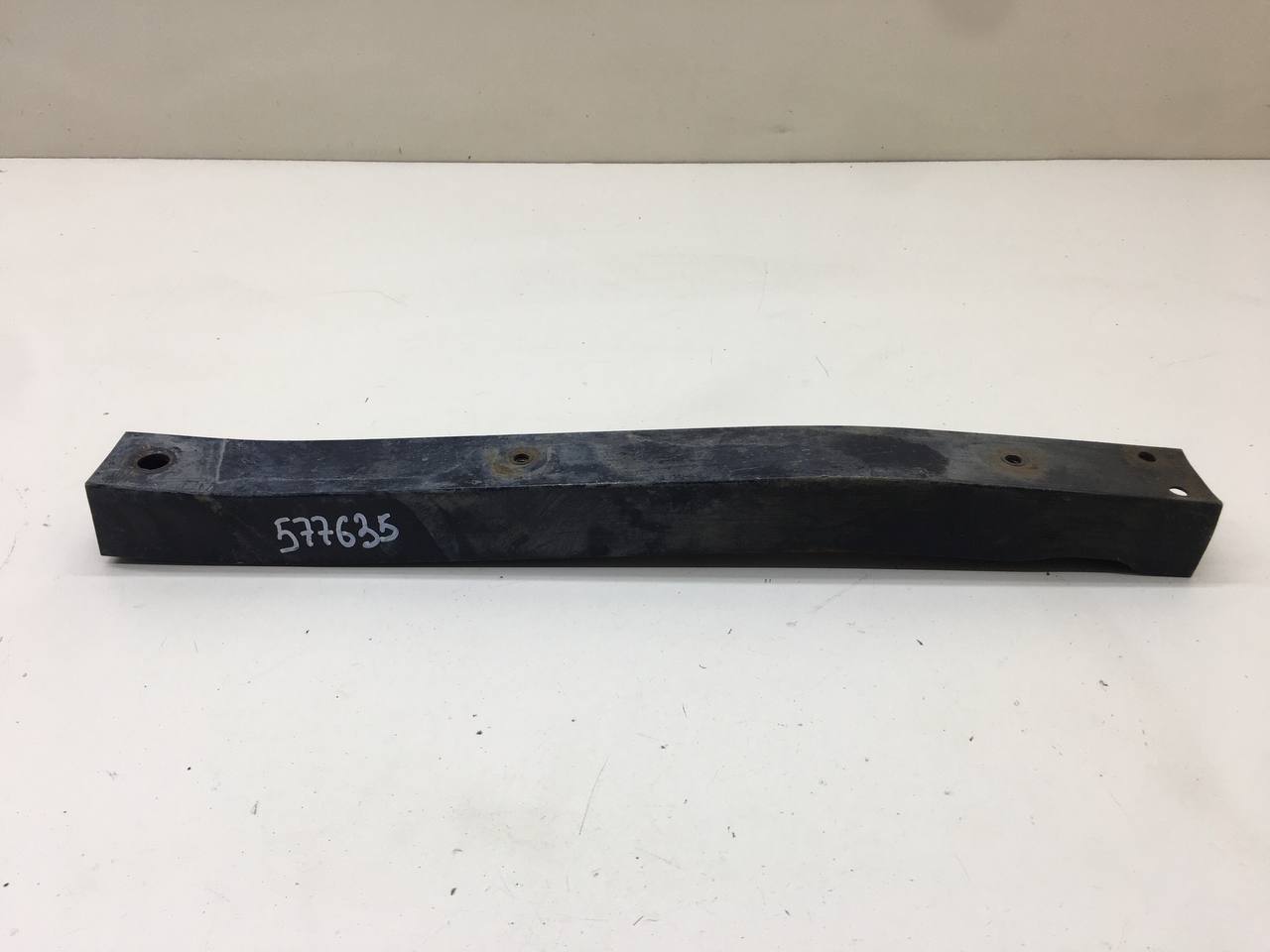 Кронштейн передней балки Lada Vesta 2015>