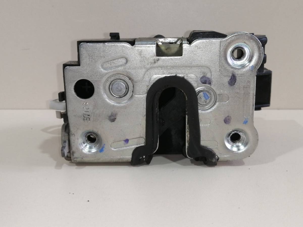 Замок двери задней правой Lada Largus 2012>