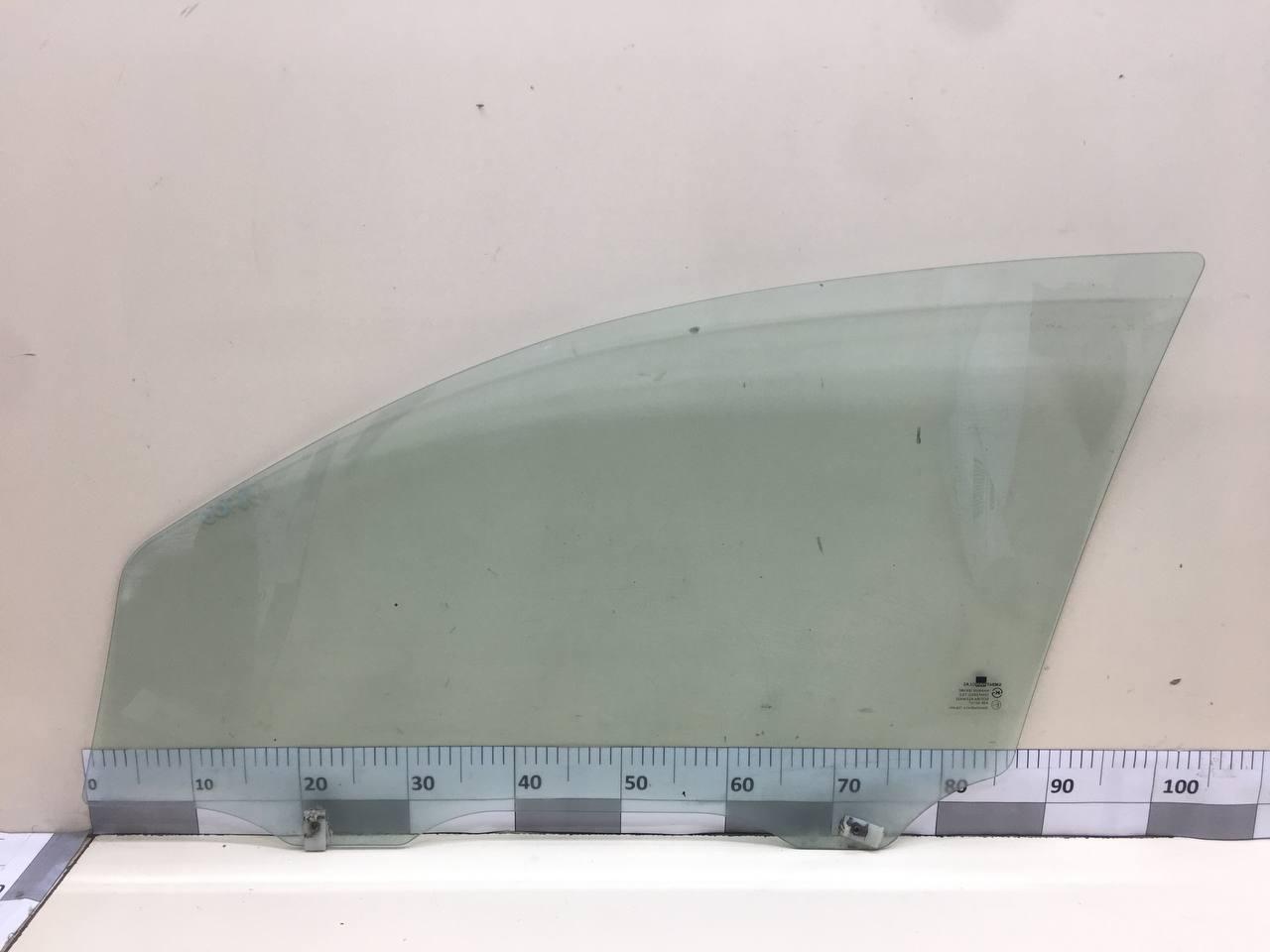 Стекло двери передней правой Chevrolet Aveo T200 2003-2008