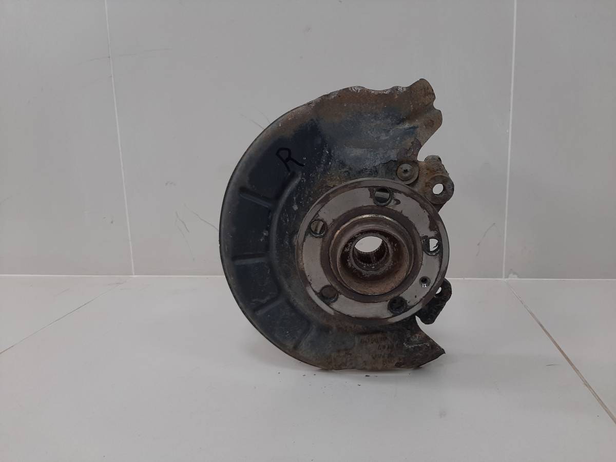 Кулак поворотный передний правый Volkswagen Polo (MK5) 2011-2020