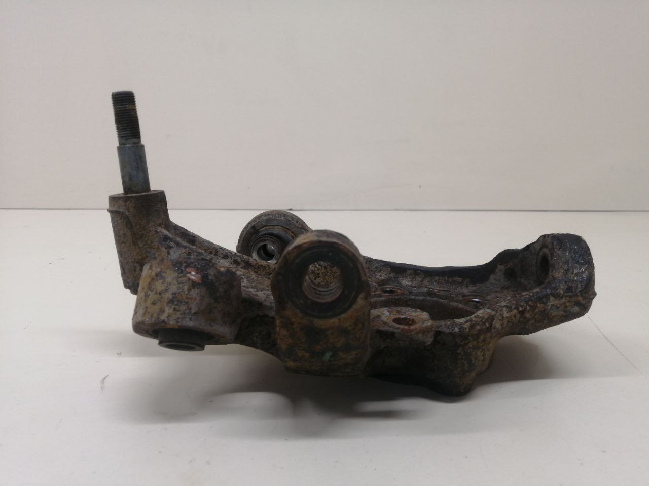 Кулак поворотный задний левый Hyundai ix55 2007-2013