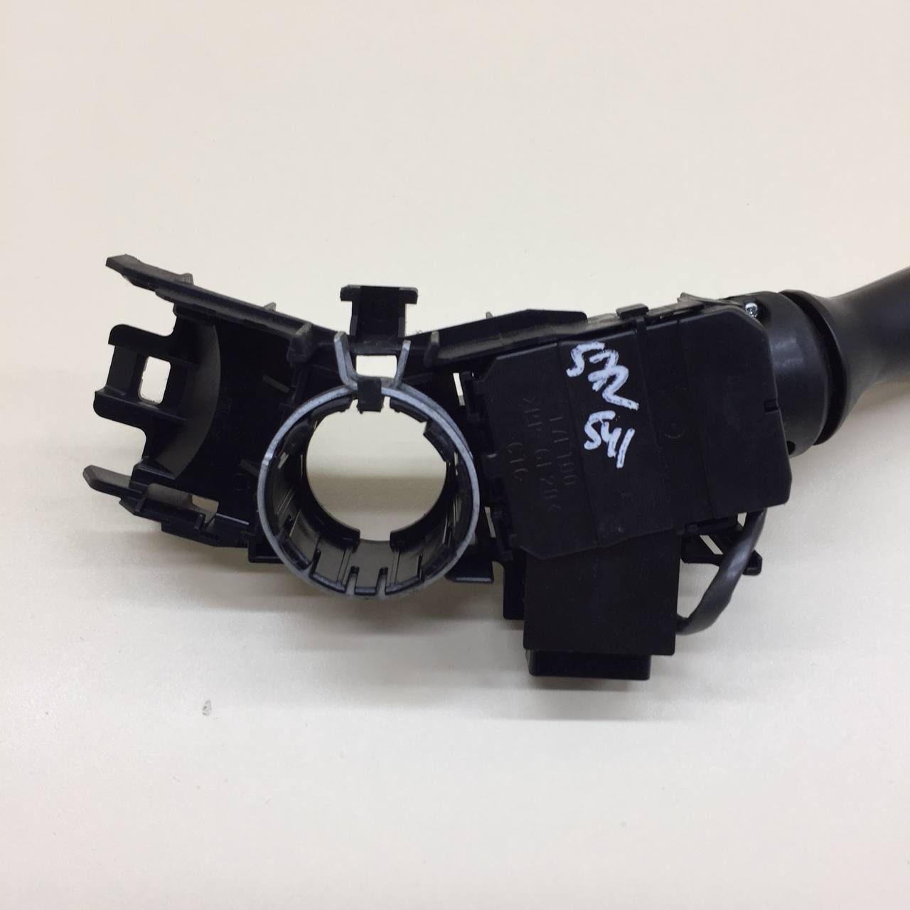 Переключатель поворотов подрулевой Toyota Rav 4 (A30) 2006-2013