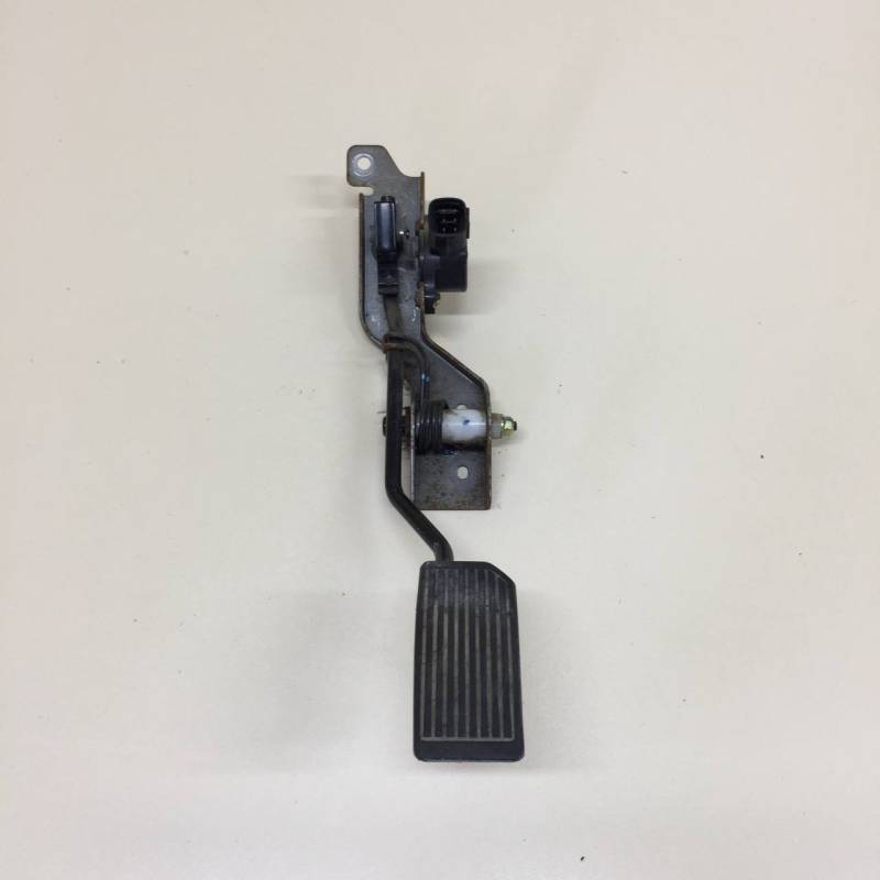 Педаль газа Nissan Almera Classic (B10) 2006-2013