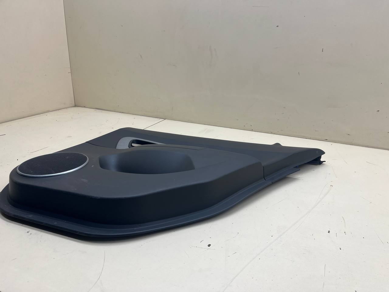 Обшивка двери задней правой Chevrolet Cruze (J300) 2009-2016