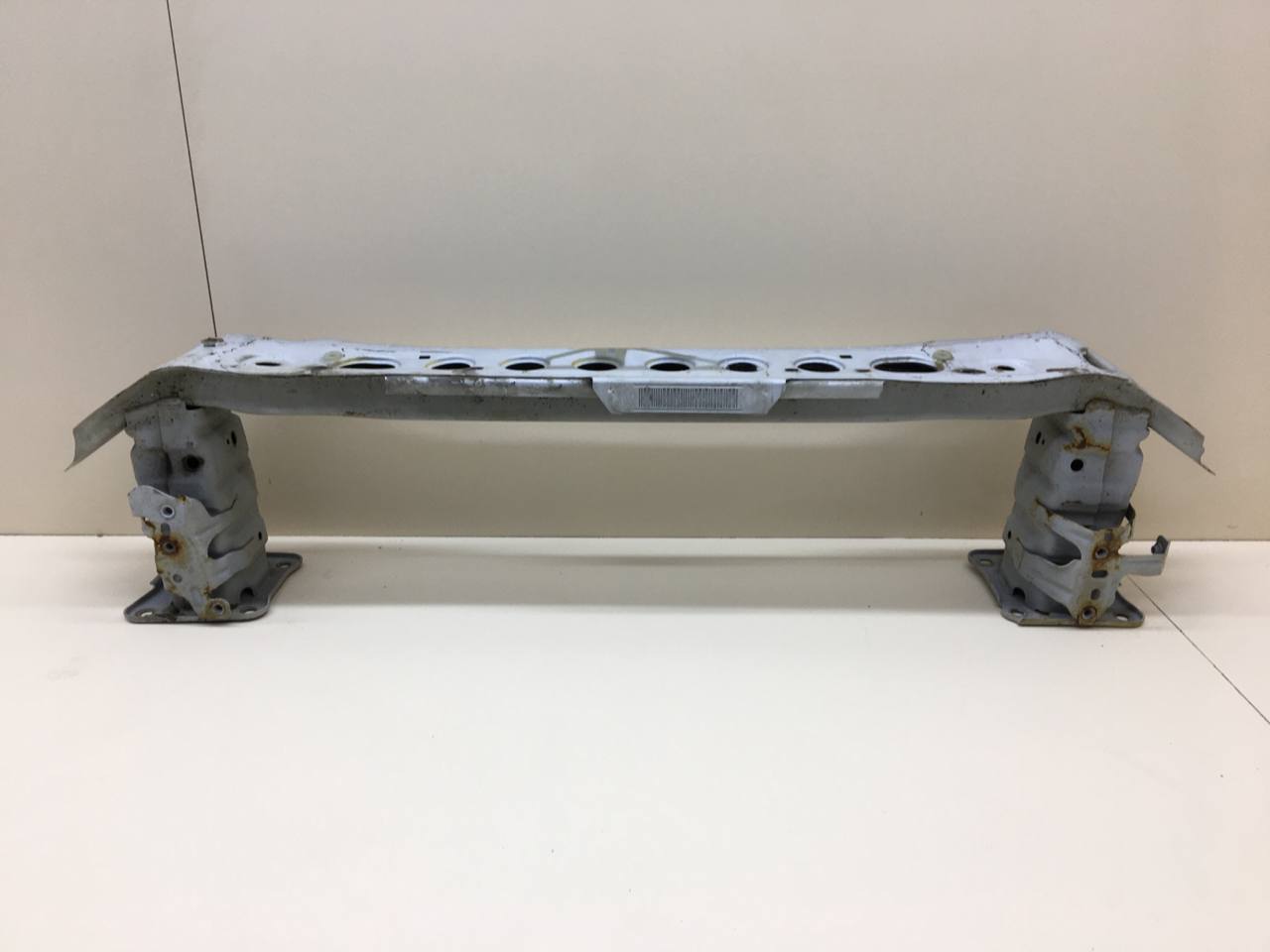 Усилитель переднего бампера Ford Focus 3 2011>