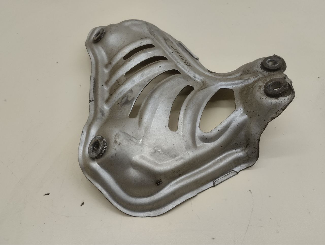 Экран тепловой Toyota Corolla E150 2006-2013 Экран тепловой Toyota Corolla E150 2006-2013
