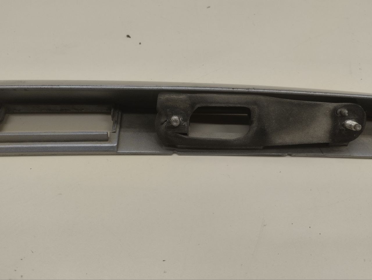 Накладка крышки багажника Ford Focus 2 (DA) 2005-2008 Накладка крышки багажника Ford Focus 2 (DA) 2005-2008