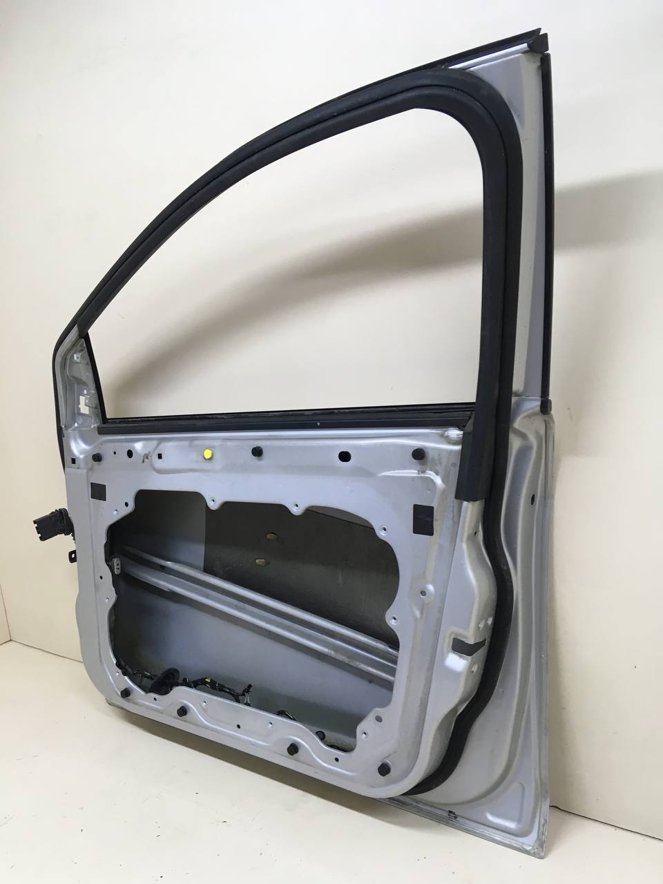 Дверь передняя правая Ford Focus 2 (DB) 2008-2011 Дверь передняя правая Ford Focus 2 (DB) 2008-2011