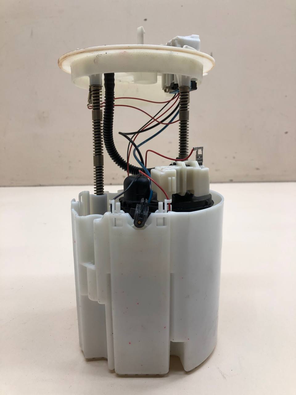 Насос топливный электрический Chevrolet Cruze (J300) 2009-2016