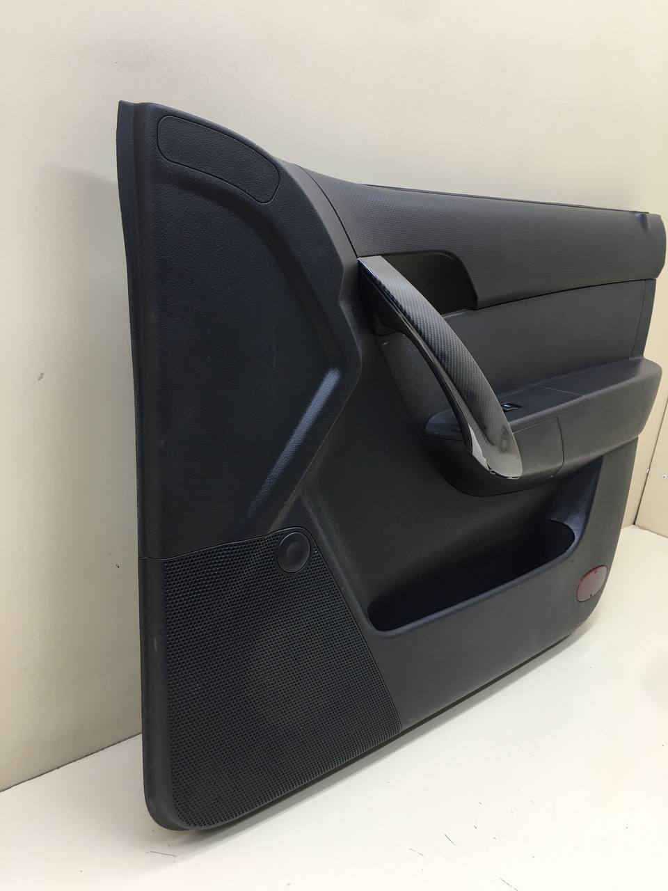 Обшивка двери передней правой Chevrolet Aveo T250 2005-2011