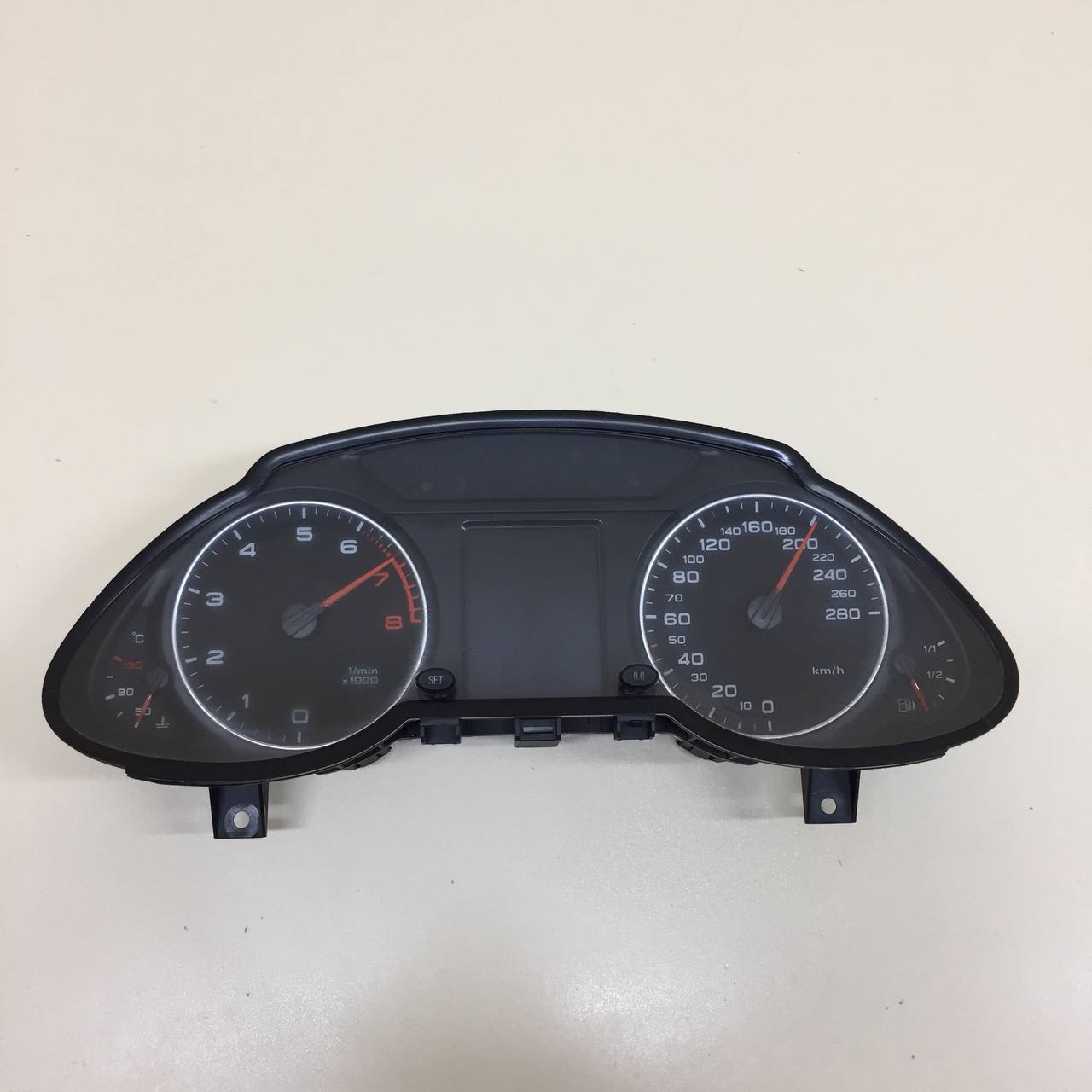 Панель приборов Audi Q5 (8R) 2008-2017 Панель приборов Audi Q5 (8R) 2008-2017