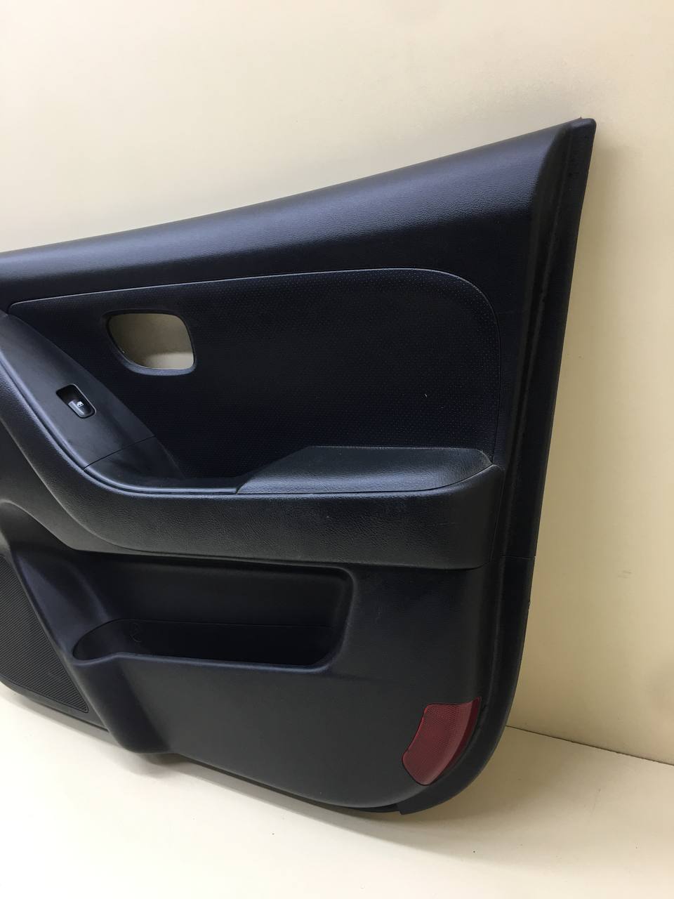 Обшивка двери передней правой Hyundai Elantra (HD) 2006-2010