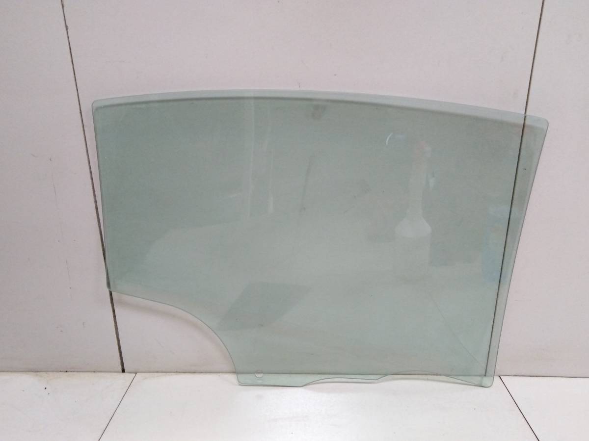 Стекло двери задней левой Mazda Mazda 3 (BK) 2002-2009