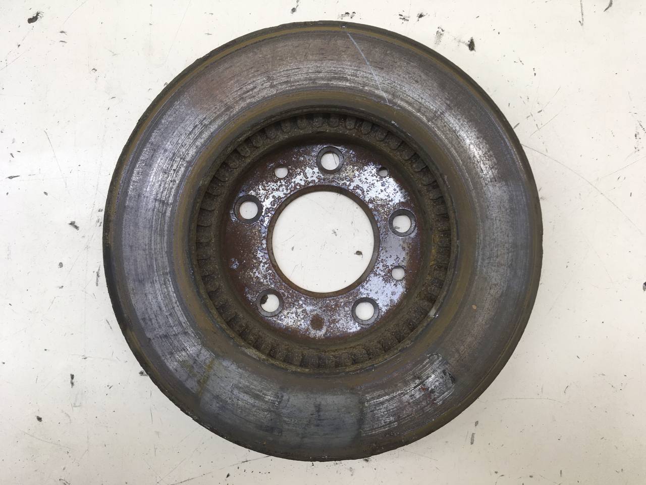 Диск тормозной передний Mazda Mazda 6 (GG) 2002-2007 Диск тормозной передний Mazda Mazda 6 (GG) 2002-2007